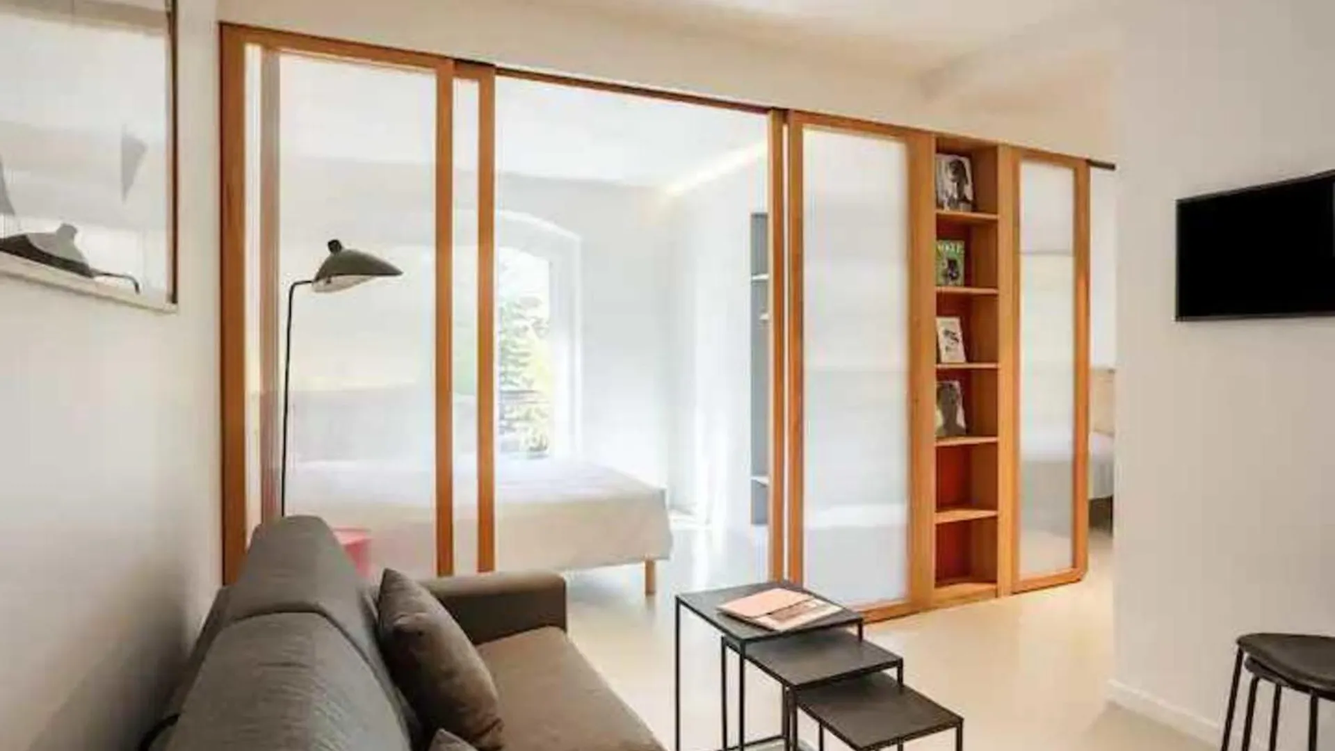 Residence 13 - Voltaire Paris 0*,  France