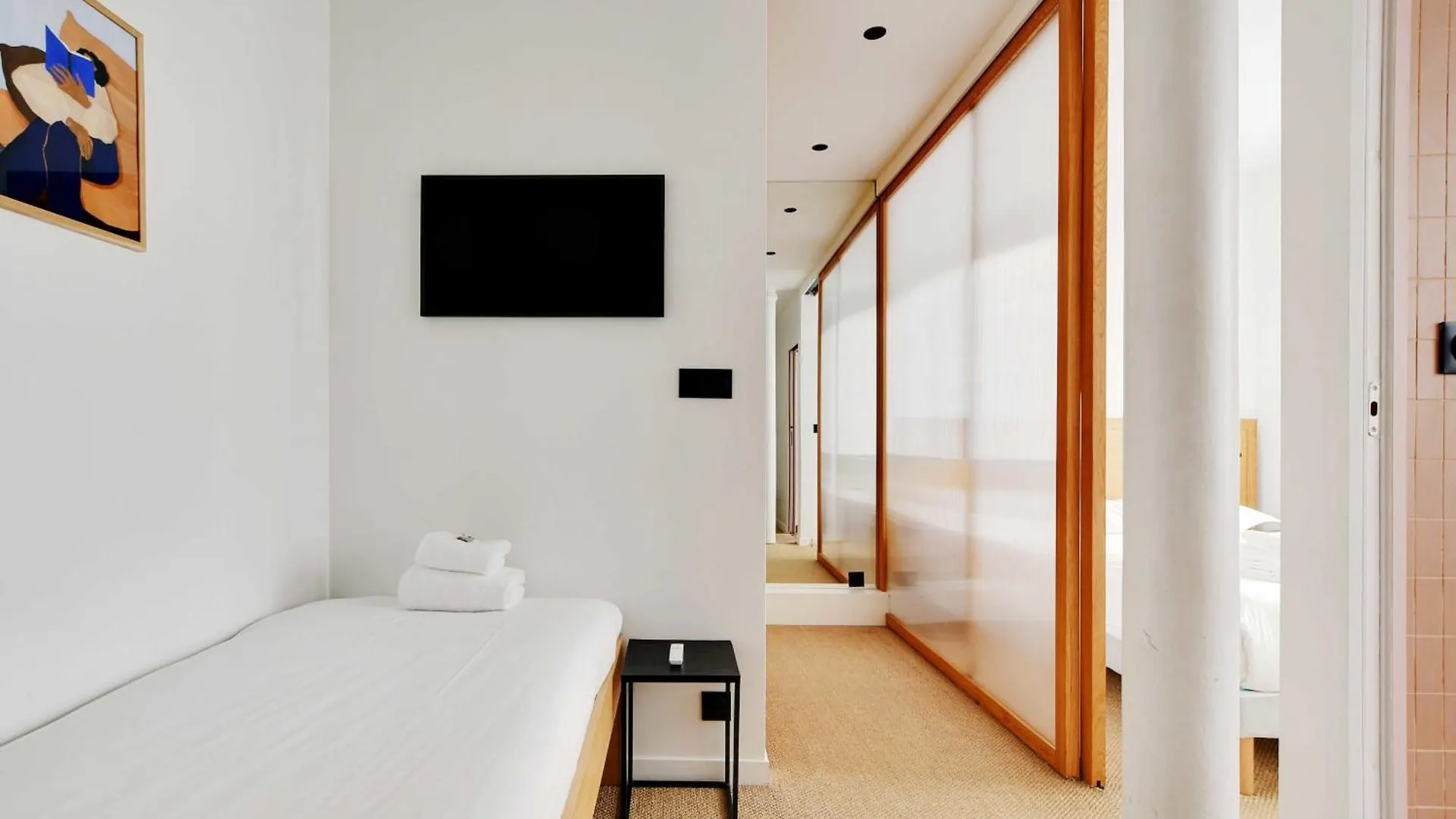 Residence 13 - Voltaire Paris 0*,  France