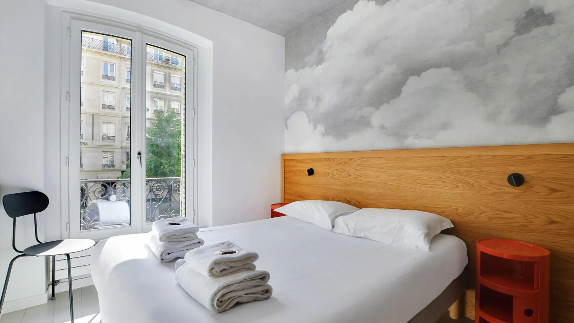 Apartment Residence 13 - Voltaire Paris France